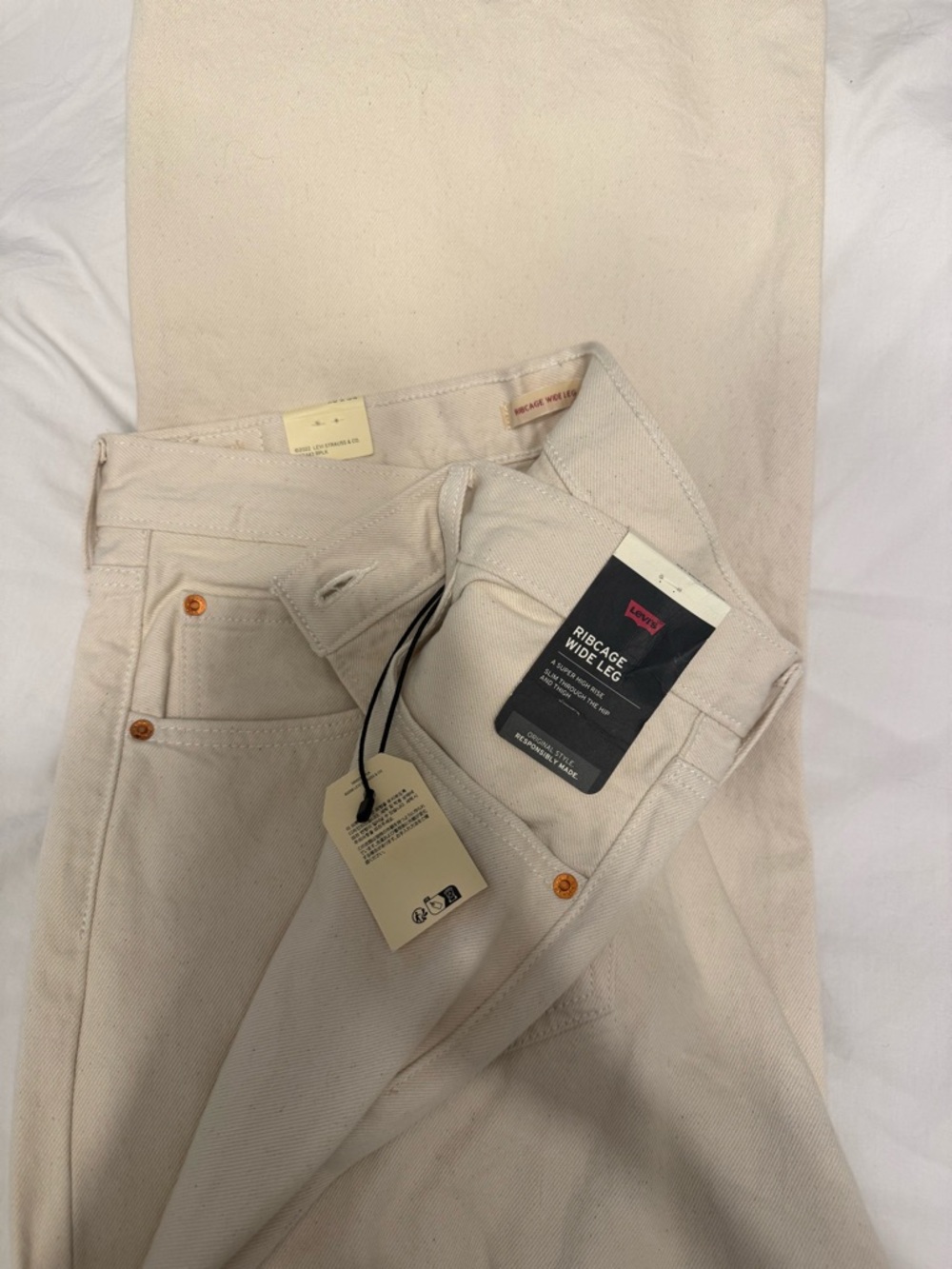 Levi's Ribcage Wide Leg Jeans in Cream Off-White